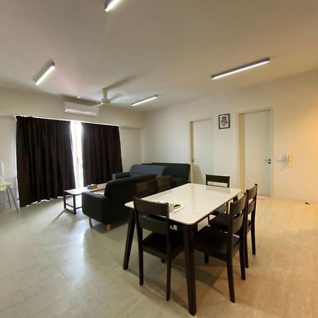 By The Sea Beachfront Penang Batu Feringgi Exterior foto